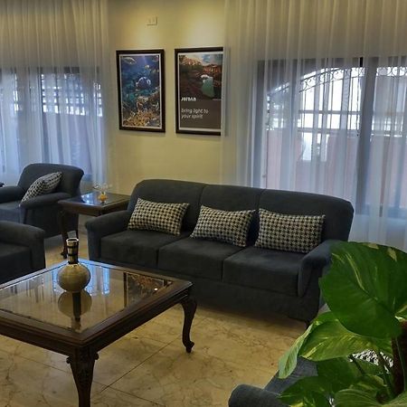 Black Iris Hotel マダバ エクステリア 写真