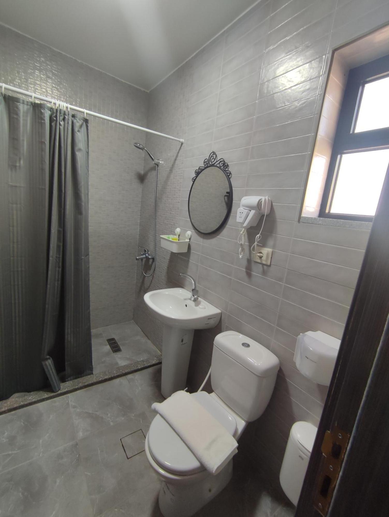 Black Iris Hotel マダバ 部屋 写真